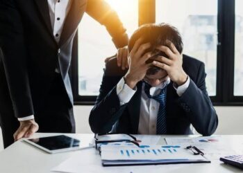 ಸರ್ಕಾರದ ವಿರುದ್ಧ ಸಮರ ಸಾರಿದ ಐಟಿ ಉದ್ಯೋಗಿಗಳು ! ಸಿಎಂ & ಕಾರ್ಮಿಕ ಸಚಿವರಿಗೆ ಬಂತು ಸಾವಿರಾರು ಮೇಲ್