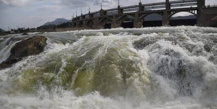 ತುಂಬಿ ತುಳುಕುತ್ತಿದೆ ಕಾವೇರಿಯ ಒಡಲು ! ನದಿ ಪಾತ್ರದ ಜನರಲ್ಲಿ ಆತಂಕ!