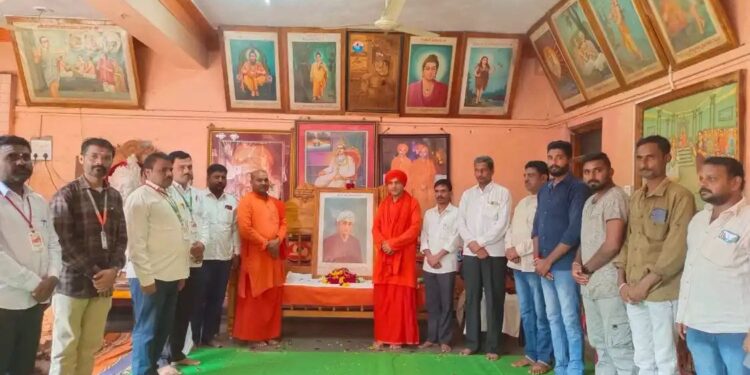 ಹಳಕಟ್ಟಿ ವಚನ ನಿಷ್ಠೆ ಮಾದರಿಯಾಗಲಿ: ಗುರುಬಸವ ಪಟ್ಟದ್ದೇವರು