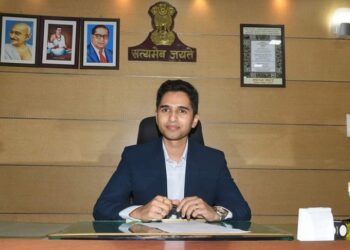 ನೂತನ ಜಿಲ್ಲಾಧಿಕಾರಿ ಮೊಹಮ್ಮದ್ ರೋಷನ್ ಅಧಿಕಾರ ಸ್ವೀಕಾರ