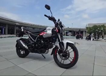 ವಿಶ್ವದ ಮೊದಲ ಸಿಎನ್‌ಜಿ ಬೈಕ್‌ ಬಿಡುಗಡೆ ಮಾಡಿದ ಬಜಾಜ್‌