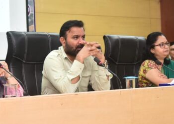 ವಿಪತ್ತು ನಿರ್ವಹಣೆ ಕುರಿತ ಜಿಲ್ಲಾ ಮಟ್ಟದ ಸಭೆಯಲ್ಲಿ ಕಾರ್ಮಿಕ ಸಚಿವ ಸಂತೋಷ್ ಲಾಡ್ ನಿರ್ದೇಶನ.