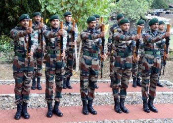 ಭಯೋತ್ಪಾದಕರ ಧಾಳಿಯಲ್ಲಿ ಇಬ್ಬರು ಸೈನಿಕರಿಗೆ ಗಾಯ