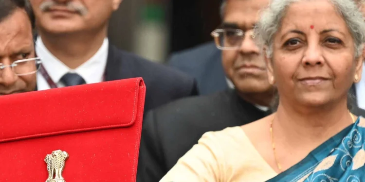 3 ಕೋಟಿ ಹೊಸ ಮನೆಗಳ ನಿರ್ಮಾಣ, ಮಹಿಳೆಯರಿಗೆ 3 ಲಕ್ಷ ಕೋಟಿ ರೂಪಾಯಿ ಅನುದಾನ: ನಿರ್ಮಲಾ ಸೀತಾರಾಮನ್‌ರ ಮಹತ್ವದ ಘೋಷಣೆ.