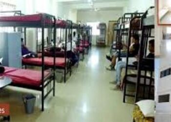 ಕೂಡ್ಲಿಗಿ:ಹಾಸ್ಟೆಲ್ ಹೊರಗುತ್ತಿಗೆ ನೌಕರರಿಂದ ಹಕ್ಕೊತ್ತಾಯ -ಶಾಸಕರಿಗೆ ಪತ್ರ-