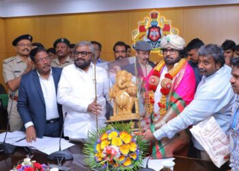 ಬೆಂಗಳೂರು: ವಿಧಾನಸೌಧದಲ್ಲಿ ಸಚಿವ ಈಶ್ವರ್ ಖಂಡ್ರೆ ಅವರನ್ನ ಭೇಟಿಯಾದ ಪವನ್‌ ಕಲ್ಯಾಣ್‌; ಕಾರಣವೇನು?