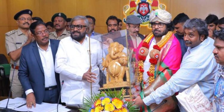 ಬೆಂಗಳೂರು: ವಿಧಾನಸೌಧದಲ್ಲಿ ಸಚಿವ ಈಶ್ವರ್ ಖಂಡ್ರೆ ಅವರನ್ನ ಭೇಟಿಯಾದ ಪವನ್‌ ಕಲ್ಯಾಣ್‌; ಕಾರಣವೇನು?