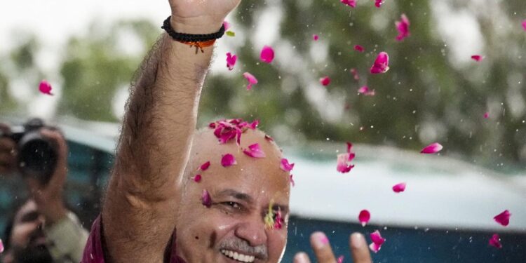 ನನ್ನ ಬಿಡುಗಡೆ ಸರ್ವಾಧಿಕಾರಕ್ಕೆ ಕಪಾಳಮೋಕ್ಷ; ಜೈಲಿನಿಂದ ಹೊರಬಂದ ಮನೀಶ್ ಸಿಸೋಡಿಯಾ