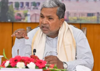 ಶೋಕಾಸ್ ನೋಟಿಸ್ ಹಿಂಪಡೆಯಲು ರಾಜ್ಯಪಾಲರಿಗೆ ಸಲಹೆ :ಮುಖ್ಯಮಂತ್ರಿ ಸಿದ್ದರಾಮಯ್ಯ..