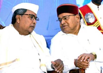 ರಾಜ್ಯಪಾಲರು ಕೇಂದ್ರದ ಕೈಗೊಂಬೆಯಂತೆ ವರ್ತಿಸುತ್ತಿದ್ದಾರೆ : ಸಿಎಂ ಸಿದ್ದರಾಮಯ್ಯ ಕಿಡಿ !