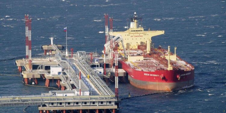 ಚೀನಾವನ್ನು ಹಿಂದಿಕ್ಕಿ ರಷ್ಯಾದ ಅತೀ ದೊಡ್ಡ ತೈಲ ಆಮದುದಾರ ಆದ ಭಾರತ