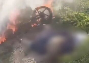 ಬೈಕ್ ಮೇಲೆ ಹೈ ಟೆನ್ಶನ್ ವೈರ್ ಬಿದ್ದು ದಂಪತಿ ಸಜೀವ ದಹನ; ಎದೆ ನಡುಗಿಸುವಂತಿದೆ ಈ ‘ದೃಶ್ಯ’