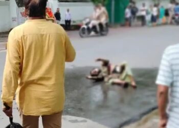 ಯೋಗಿ ಆದಿತ್ಯನಾಥ್ ನಿವಾಸದ ಹೊರಗೆ ಬೆಂಕಿ ಹಚ್ಚಿಕೊಂಡು ಆತ್ಮಹತ್ಯೆಗೆ ಯತ್ನಿಸಿದ ಮಹಿಳೆ..