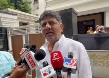 ಸಿಎಂ & ನನ್ನನ್ನು ಒಳಗೆ ಕಳುಹಿಸುವ ಸಂಚು- ಡಿಕೆಶಿ ಸ್ಫೋಟಕ ಹೇಳಿಕೆ