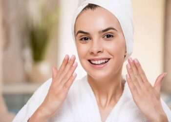 ನೈಸರ್ಗಿಕವಾಗಿ ತ್ವಚೆಯನ್ನ ಮಾಯಿಶ್ಚರೈಸ್ ಮಾಡಲು, ಈ ಹೋಮ್ ರೆಮಿಡಿಸನ್ನು ಟ್ರೈ ಮಾಡಿ.!