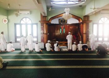 ಮಂಗಳೂರಿನಲ್ಲಿ ಮಸೀದಿಯ ಮೆಲೆ ಕಲ್ಲು ತೂರಾಟ – ತಡರಾತ್ರಿ ನಡೆದ ಘಟನೆ !