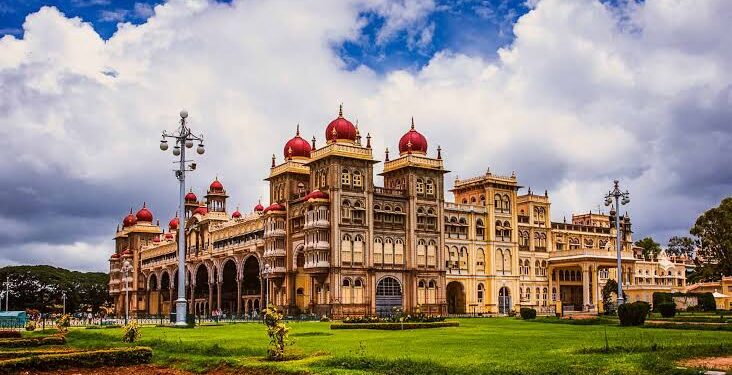 ಅರಮನೆಯಲ್ಲಿ ದಸರಾ ಖಾಸಗಿ ಕಾರ್ಯಕ್ರಮ ಆರಂಭ – ಇಂದು ರತ್ನ ಖಚಿತ ಆಸನ ಜೋಡಣೆ !