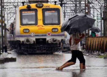 ಆಂಧ್ರದಲ್ಲಿ ಭಾರೀ ಮಳೆ ! 110 ರೈಲುಗಳ ಸಂಚಾರ ಬಂದ್ !