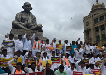 ಮುಡಾ ದಾಳಿ.. ಸಿಎಂ ರಾಜೀನಾಮೆಗೆ ವಿರೋಧಿ ನಾಯಕರ ಆಗ್ರಹ..
