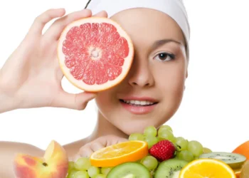 ಈ ಹಣ್ಣುಗಳನ್ನ ತಪ್ಪದೇ ತಿನ್ನುವುದರಿಂದ ತ್ವಚೆಯ ಆರೋಗ್ಯವನ್ನು ಕಾಪಾಡುತ್ತದೆ.!