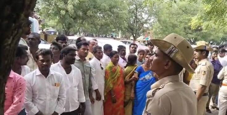 ಮರಕುಂಬಿ ದಲಿತರ ಮೇಲೆ ಹಲ್ಲೆ ಪ್ರಕರಣ – 98 ಆರೋಪಿಗಳಿಗೆ ಕೋರ್ಟ್ ಜೀವವಾಧಿ ಶಿಕ್ಷೆ !