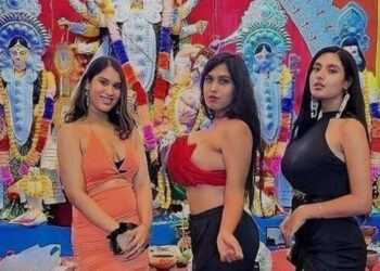 ಅಸಹ್ಯಕರ ತುಂಡು ಉಡುಗೆಯಲ್ಲಿ ದೇವಿ ದರ್ಶನ – ಕೋಲ್ಕತಾ ಮಾಡೆಲ್ಸ್ ವಿರುದ್ಧ ಭಕ್ತರು ಗರಂ !