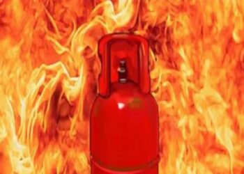 ಮನೆಯಲ್ಲಿ ಇಟ್ಟಿದ್ದ ಪಟಾಕಿ ಸ್ಪೋಟ, ದಂಪತಿ ಸಾವು