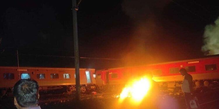 ಮೈಸೂರಿನಿಂದ ಹೊರಟಿದ್ದ ದರ್ಬಾಂಗ್‌ ಎಕ್ಸ್‌ಪ್ರೆಸ್‌ ಅಪಘಾತ..