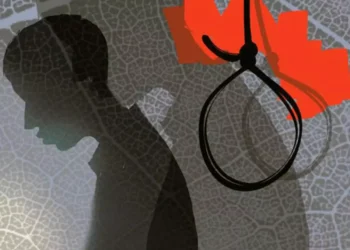 ಸರ್ಕಾರಿ ಕಚೇರಿ ಎದುರಲ್ಲೇ ವ್ಯಕ್ತಿ ಆತ್ಮಹತ್ಯೆಗೆ ಶರಣು.. ಕಾರಣ ಏನು..?