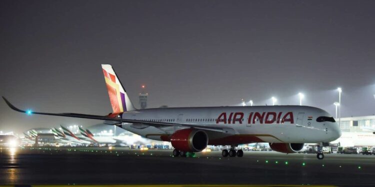 ವಿಮಾನದ ಆಸನದ ಹಿಂಭಾಗದ ಪರ್ಸ್‌ ನಲ್ಲಿ ಮದ್ದು ಗುಂಡು ಪತ್ತೆ