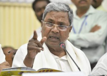 ರೈತರಿಗೆ ನೀಡಿರುವ ನೋಟೀಸ್ ತಕ್ಷಣ ವಾಪಸ್ :ಅಧಿಕಾರಿಗಳಿಗೆ ಸಿಎಂ ಖಡಕ್ ಸೂಚನೆ.