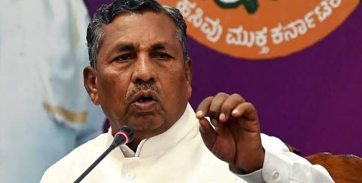 ಸಚಿವ ಕೆ.ಹೆಚ್.ಮುನಿಯಪ್ಪಗೆ ಸಂಪುಟ ಪುನಾರಚನೆ ಟೆನ್ಶನ್ – ಪುತ್ರಿಗೆ ಸ್ಥಾನ ಕಲ್ಪಿಸಲು ಒದ್ದಾಟ ! 