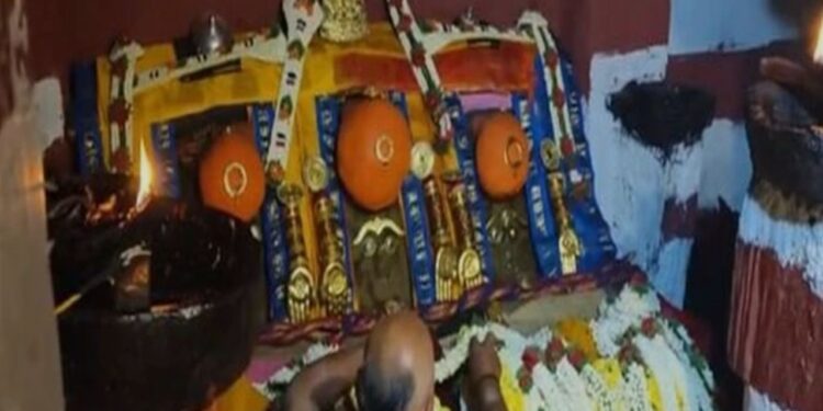 ಹಾಸನಾಂಬೆ ದರ್ಶನಕ್ಕೆ ಇಂದೇ ಕೊನೆದಿನ – ಭಕ್ತರ ಸಂಖ್ಯೆಯಲ್ಲಿ ಇನ್ನಷ್ಟು ಹೆಚ್ಚಳ !