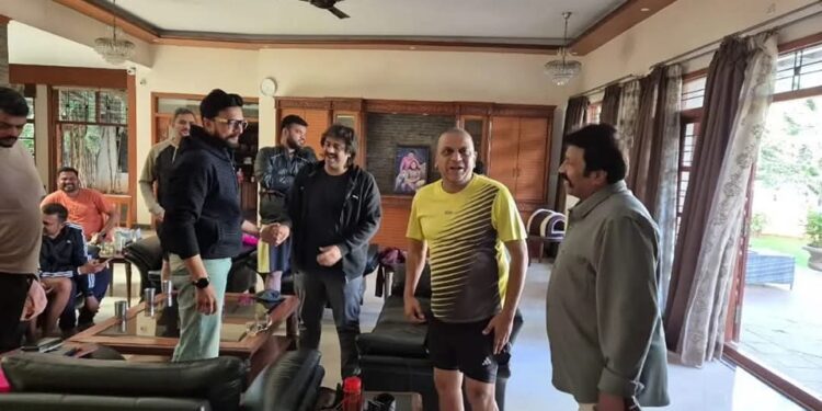 ಅಮೆರಿಕಾಕ್ಕೆ ತೆರಳುವ ಮುನ್ನ ಶಿವಣ್ಣನ ಮನೆಯಲ್ಲಿ ವಿಶೇಷ ಪೂಜೆ; ಕಿಚ್ಚ ಭಾಗಿ