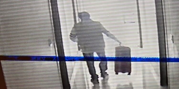 ಮದುವೆ ನೆಪದಲ್ಲಿ ಫೋಟೋಗ್ರಾಫರ್ ಕರೆಸಿ 8 ಲಕ್ಷ ಮೌಲ್ಯದ ಕ್ಯಾಮೆರಾ ಕದ್ದ ಕಳ್ಳ