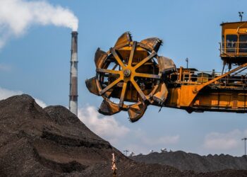 ಕಲ್ಲಿದ್ದಲಿನ ಆಮದಿನಲ್ಲಿ ಗಮನಾರ್ಹ ಇಳಿಕೆ ; ಕೇಂದ್ರ ಸರ್ಕಾರ ಮಾಹಿತಿ