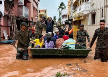 ಫೆಂಗಲ್ ಅಬ್ಬರಕ್ಕೆ ಚೆನ್ನೈ ತತ್ತರ ! ಪ್ರವಾಹದಲ್ಲಿ ಮೂವರು ಸಾವು !