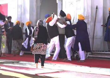 ಪಂಜಾಬ್ ಮಾಜಿ ಡಿಸಿಎಂ ಮೇಲೆ ಗುಂಡಿನ ದಾಳಿ! ಸುಖ್ಬೀರ್ ಸಿಂಗ್ ಬಾದಲ್ ಜಸ್ಟ್ ಮಿಸ್ !