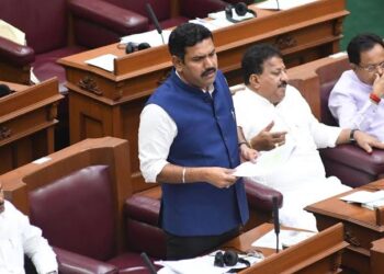 ಅನ್ವರ್ ಮಾಣಿಪ್ಪಾಡಿಗೆ 150 ಕೋಟಿ ಆಫರ್ ವಿಚಾರ – ಸದನದಲ್ಲಿ ಸಿಡಿದೆದ್ದ ಬಿ.ವೈ.ವಿಜಯೇಂದ್ರ !