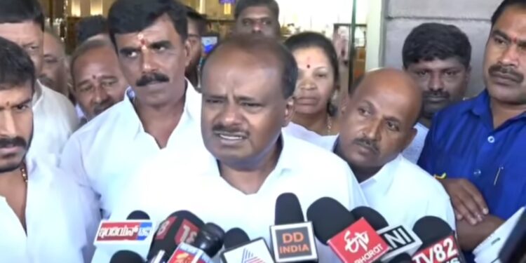 ಸರ್ಕಾರ ಗ್ಯಾರಂಟಿಗಳನ್ನು ನಿಲ್ಲಿಸಲು ಕಾರಣಗಳನ್ನು ಹುಡುಕುತ್ತಿದೆ:ಬಸ್ ಟಿಕೆಟ್ ದರ ಏರಿಕೆಗೆ HDK ಆಕ್ರೋಶ