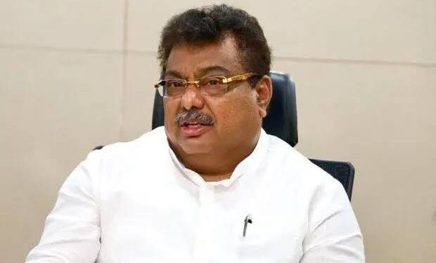 ಡಿಕೆಶಿ ಫಾರಿನ್ ನಲ್ಲಿ ಇದ್ದಾಗ ಸಿದ್ದು ಡಿನ್ನರ್ ಪಾಲಿಟಿಕ್ಸ್ – ಎಲ್ಲಾ ಮಾಧ್ಯಮ ಸೃಷ್ಟಿ ಎಂದ ಸಚಿವ ಎಂ.ಬಿ.ಪಾಟೀಲ್ 