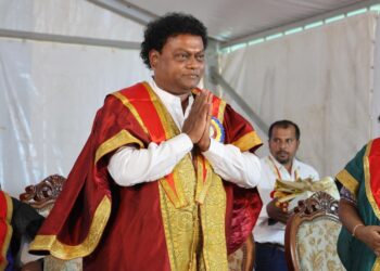 ಸಂಗೀತ ಕ್ಷೇತ್ರದಲ್ಲಿನ ಸಾಧನೆಗೆ ಸಾಧು ಕೋಕಿಲಗೆ ಗೌರವ ಡಾಕ್ಟರೇಟ್ ನೀಡಿ ಗೌರವ ! 