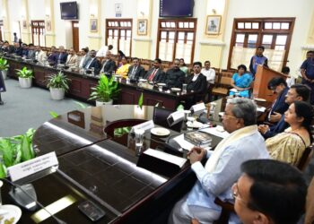 ಆಡಳಿತಾಂಗದಲ್ಲಿ IAS-IPS-IRS-IFS ಅಧಿಕಾರಿಗಳ ಜವಾಬ್ದಾರಿ ಹೆಚ್ಚು: ಸಿ.ಎಂ.ಸಿದ್ದರಾಮಯ್ಯ