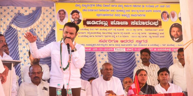 ಕಲಘಟಗಿ: ಹಲವು ಕಾರ್ಯಕ್ರಮದಲ್ಲಿ ಭಾಗಿಯಾದ ಸಚಿವ ಸಂತೋಷ್‌ ಲಾಡ್‌