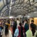 Delhi Metro: ಸೀಟಿಗಾಗಿ ಮಹಿಳೆಯರಿಬ್ಬರ ನಡುವೆ ನಡೆಯಿತು ಜಗಳ..!!