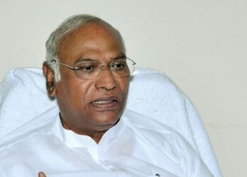 AICC ಅಧ್ಯಕ್ಷರ ವಾರ್ನಿಂಗ್ ಗೆ ಸೈಲೆಂಟ್ ಆಗ್ತಾರಾ ಕೈನಾಯಕರು