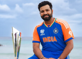 ರೋಹಿತ್ ಶರ್ಮಾ ವಿನಯಶೀಲತೆಗೆ ಅಭಿಮಾನಿಗಳ ಕಣ್ತುಂಬಿದ ಕ್ಷಣ!