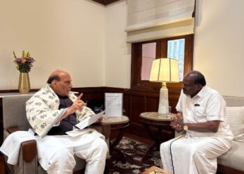 ರಾಜನಾಥ್ ಸಿಂಗ್ ಭೇಟಿಯಾದ HDK – ಬೆಂಗಳೂರು ಏರ್ ಶೋ ಬಗ್ಗೆ ಸಂಕ್ಷಿಪ್ತ ಚರ್ಚೆ ! 