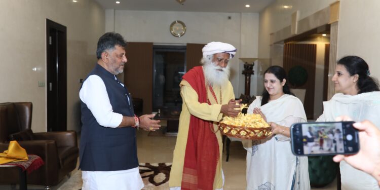 ಸದ್ಗುರು ಜಗ್ಗಿ ವಾಸುದೇವ್ MEETS ಡಿಸಿಎಂ ಡಿಕೆ ಶಿವಕುಮಾರ್..! 