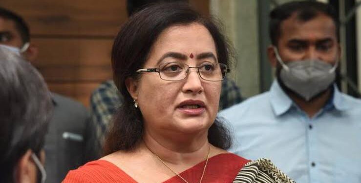 ಮಂಡ್ಯ ಬಾಲಕಿ ಮೇಲೆ ಸಾಮೂಹಿಕ ಅತ್ಯಾಚಾರ – ಮಾಜಿ ಸಂಸದೆ ಸುಮಲತಾಬ್ತೀವ್ರ ಕಳವಳ ! 